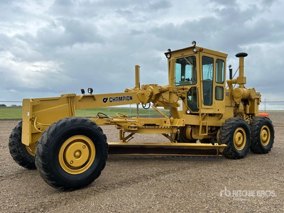 Champion 740 Motor Grader