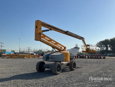 2016 Haulotte HA260PX 4WD Diesel Articulating Boom Lift