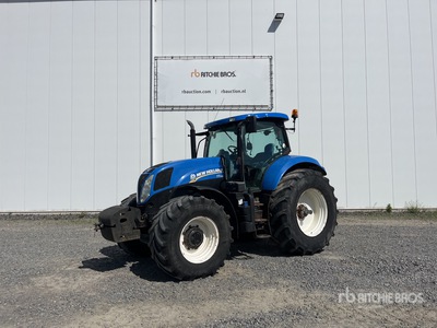 2014 New Holland T7.210 4WD Tractor Agrícola