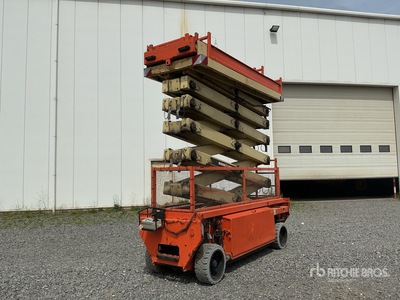 2013 Holland Lift Combistar N165EL 12 Electric Scissor Lift