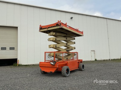 2011 JLG 165EL25 Electric Scissor Lift
