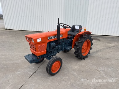 Kubota L1500 2WD Tracteur Utilitaire tractor utilitario