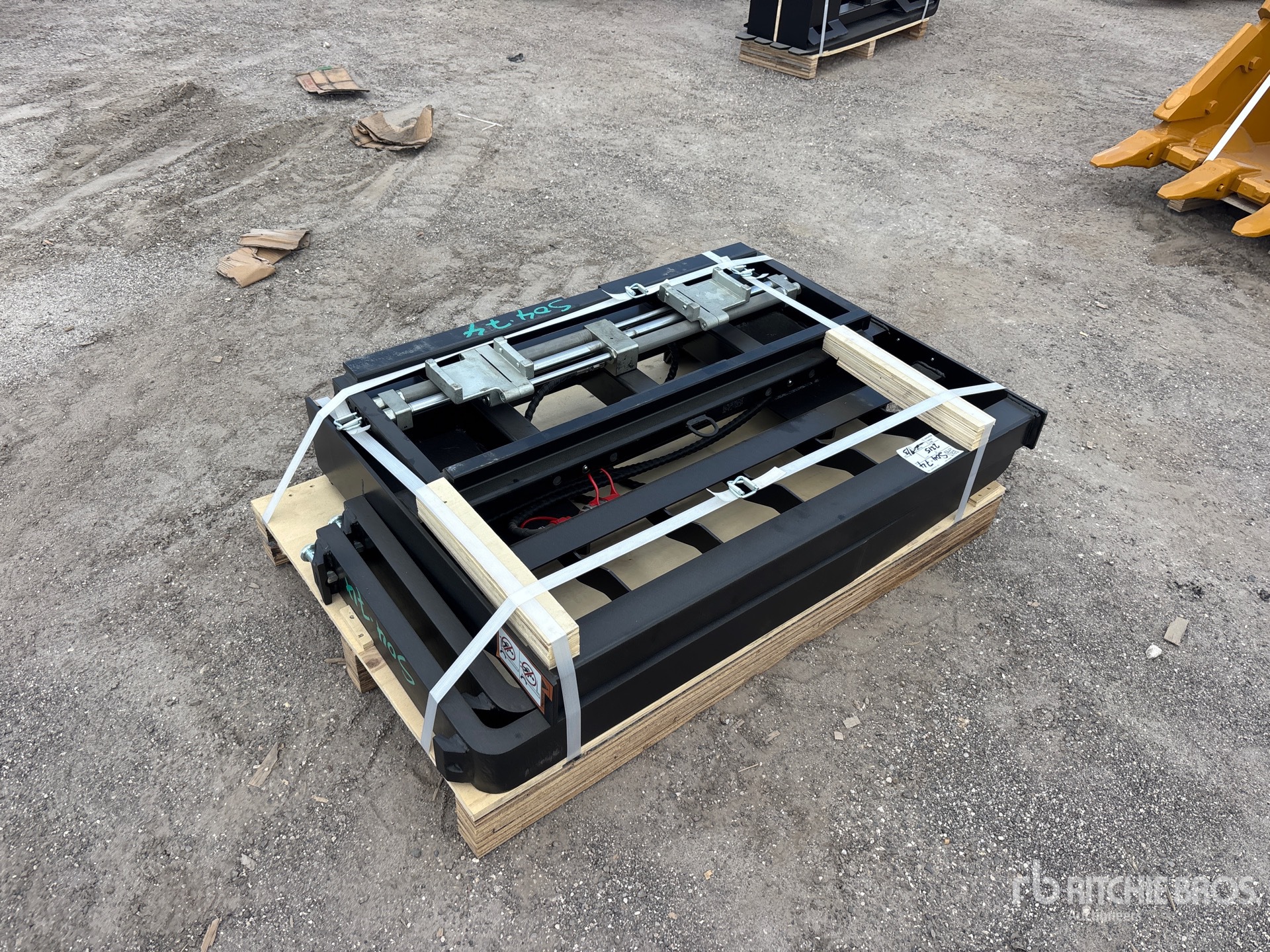 2026 LYALS ALSHF 48 in Hydraulic fork Skid Steer Forks (Unused)
