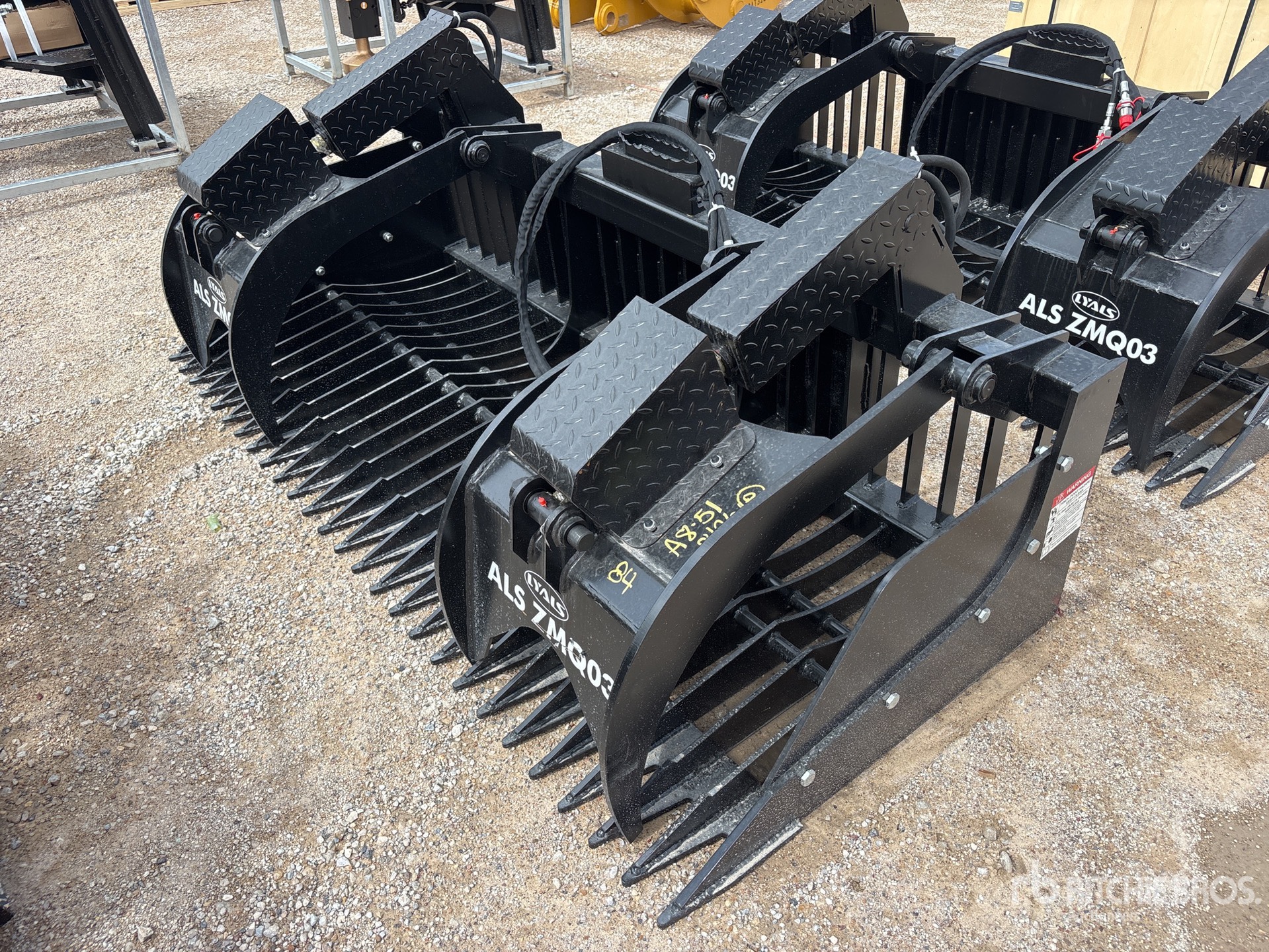 2026 LYALS ZMQ03 84 in Rock Skid Steer Grapple (Unused)