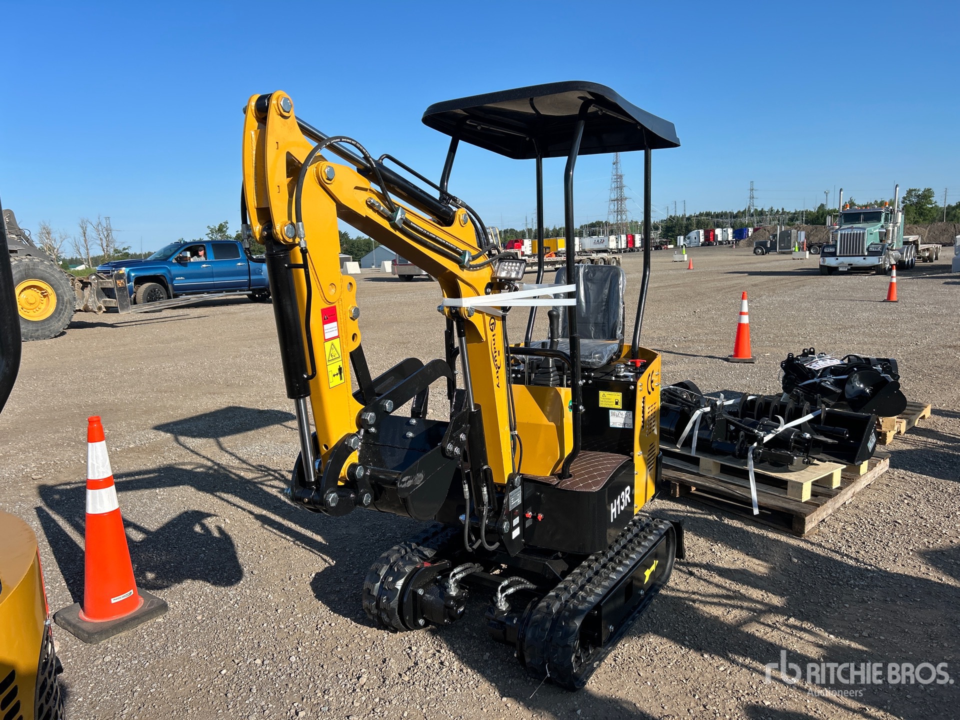 2026 CFG H13R Mini Excavator (Unused)
