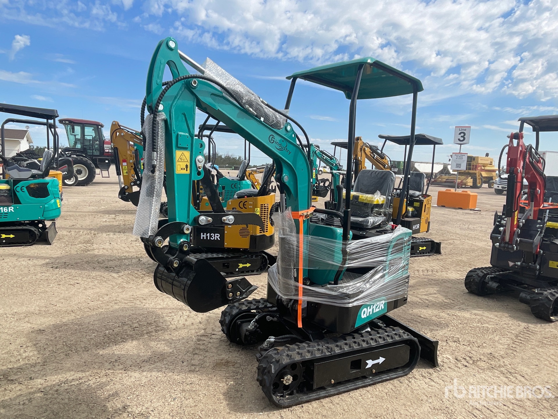 2026 CFG QH12R Mini Excavator (Unused)