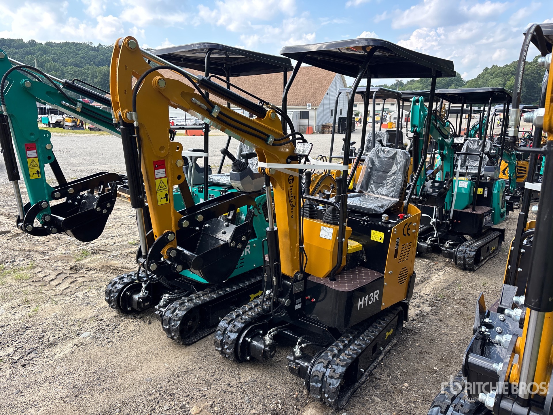 2026 CFG H13R Mini Excavator (Unused)