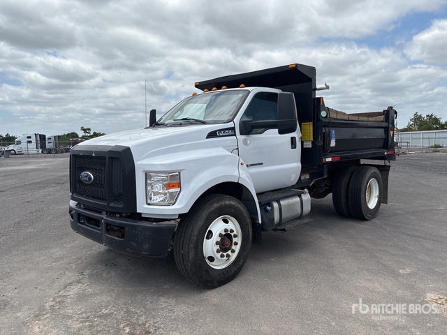 2022 Ford F-750 XL 4x2 S/A Dump Truck