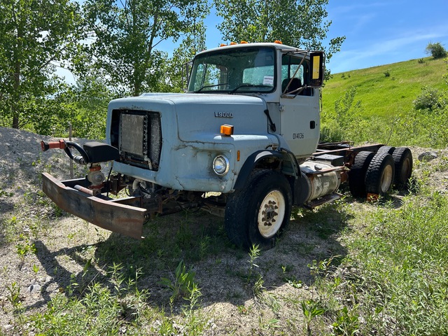 1995 Ford LTS9000 6x4 Cab and Chassis (Inoperable)
