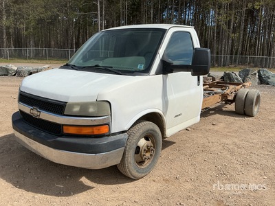 2016 Chevrolet Express G4500 Cab and Chassis