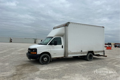 2013 Chevrolet Express G4500 4x2 Van Truck