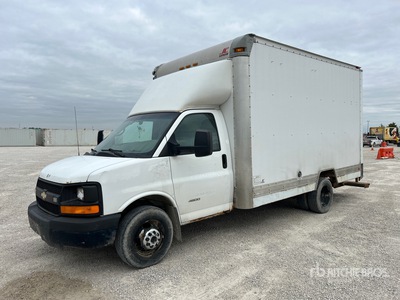 2013 Chevrolet Express G4500 4x2 Van Truck