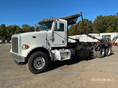2014 Peterbilt 365 6x4 Roll-Off Truck