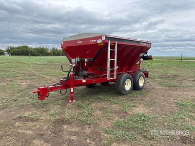 2022 Salford BBI Liberty 80 ft T/A Fertilizer Spreader