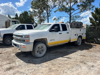 2019 Chevrolet Silverado 2500HD 4x4 Extended Cab Utility Truck