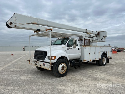 2002 V5A-55TP-2TFE2 55 ft on 2001 Ford F-750 XL 4x2 شاحنة منصة مرفوعة