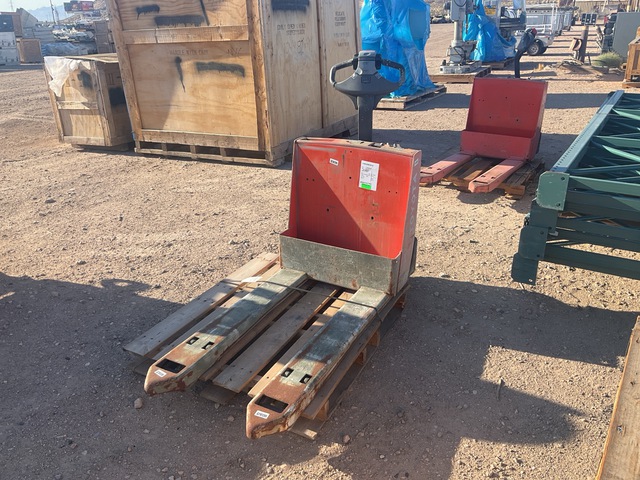 Toyota 7HBW23 Electric Pallet Jack