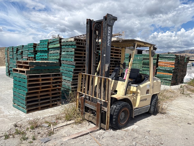 2003 Hyster H80XM 8300 lb Pneumatic Tire Forklift