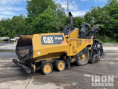 2017 Cat AP600F Wheel Asphaltfertiger