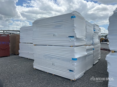 Quantity of (8) Pallets of Polyiso Insulation その他 - 店舗 & 倉庫