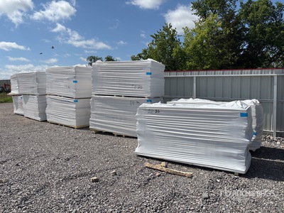Quantity of (8) Pallets of Polyiso Insulation その他 - 店舗 & 倉庫
