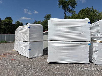 Quantity of (8) Pallets of Polyiso Insulation その他 - 店舗 & 倉庫