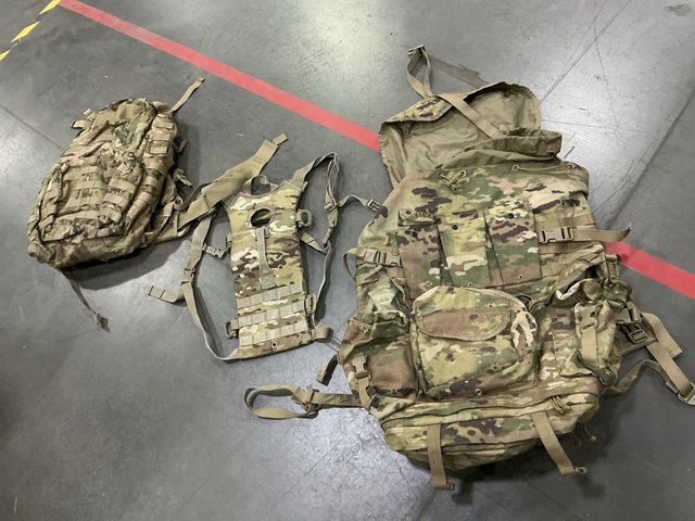 (89) Hydration Carriers, (16) Rucksacks, (3) Field Packs & (2) Waist Packs