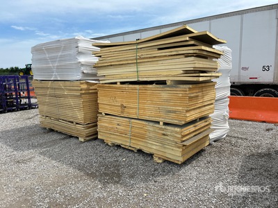 Quantity of (8) Pallets of Polyiso Insulation その他 - 店舗 & 倉庫