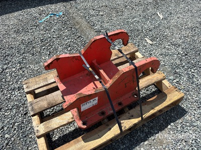 Excavator Lugging