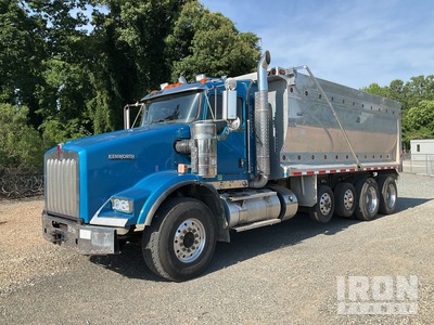 2018 Kenworth T800 10x4 Camion à benne basculante Quad/A