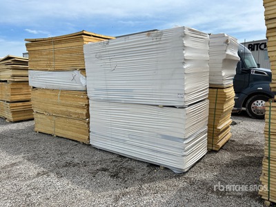 Quantity of (8) Pallets of Polyiso Insulation その他 - 店舗 & 倉庫