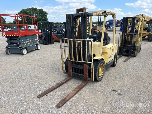 Hyster H45XM 4300 lb Pneumatic Tire Forklift