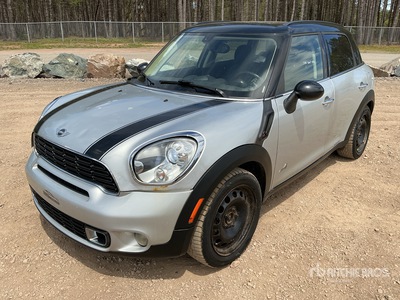 2013 Mini Cooper Countryman Automobile
