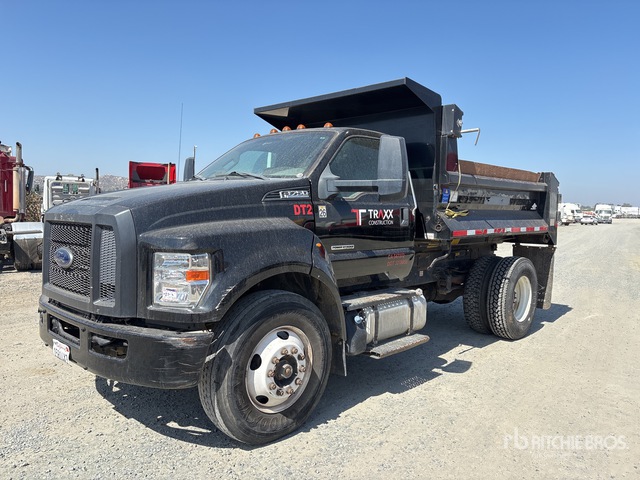 2017 Ford F-750 4x2 S/A Dump Truck