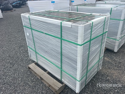 Quantity of (24) Solar Panels 産業関連 - その他