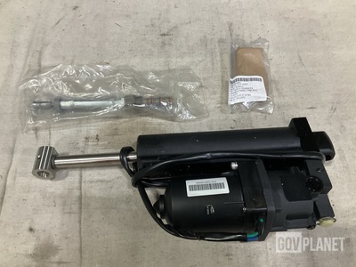 (57) Rigid Connecting Links, (1) Power Trim Pump Assembly & Assorted Items