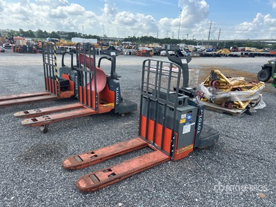 2021 Toyota 8HBE30 6009 lb Electric Pallet Jack (Inoperable)