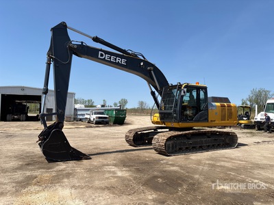 2015 John Deere 210GLC Tracked Excavator