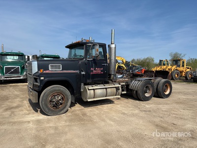 1982 Ford 9000 6x4 T/A Day Cab Truck Tractor