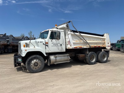 2003 International 2574 6x4 3-Achs Kipper-Lkw