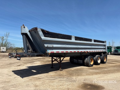 1994 Midland 30 ft Tri/A End Dump Trailer