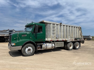 2014 Volvo VHD 6x4 Rear Loader Camion de ramassage des ordures ménagères