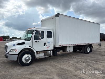 2023 Freightliner M2 106 4x2 شاحنة فان