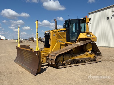 2011 Cat D6N LGP جرافة مجنزرة