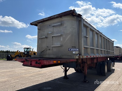 1987 Custom Trailer Mfg 33 ft Tri/A Remolque banera (Inoperable)