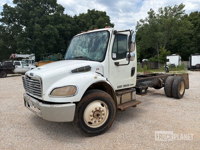 2009 Freightliner M2 4x2 Cab and Chassis
