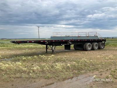 2013 Lode King 44 ft Tri/A Flatbed Oilfield Trailer