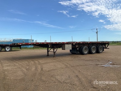 2011 Lode King 40 ton 44 ft Tri/A Flatbed Oilfield Trailer