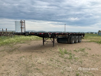 2011 Lode King 44 ft Tri/A Flatbed Oilfield Trailer