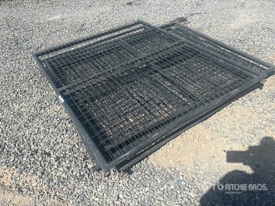 Quantity of (6) 6 ft x 4 ft Corral Livestock panels Schermen